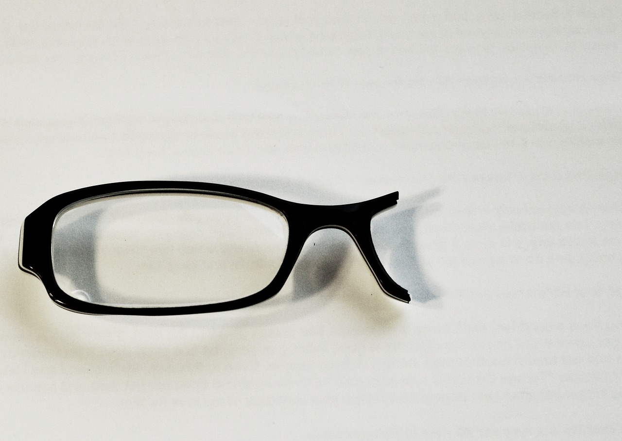 How to Spot and Remove Cracks on Your Molding Company Products